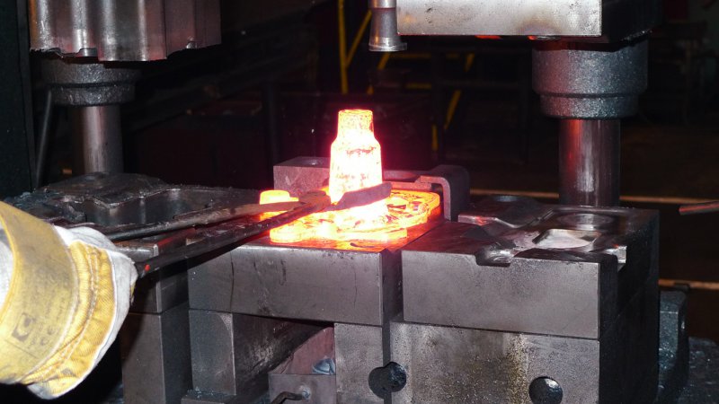 Berbagai Jenis Bahan Tempa